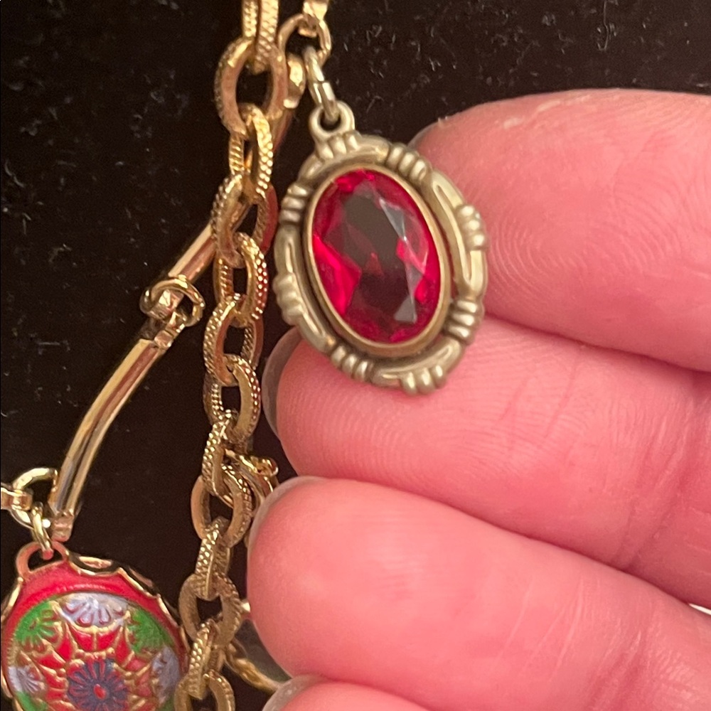 Sold-In show-Gold and Red Heart Pendant Necklace - Picture 9 of 10